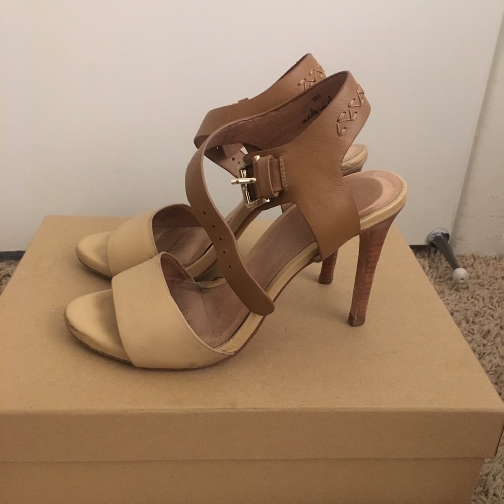 Last chance!! Joie Nude High-Heel Sandal